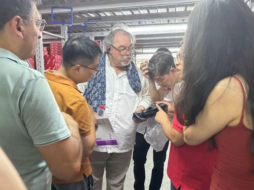 последний случай компании о Группа Cipanguo из Франции посетила нашу компанию для экскурсии