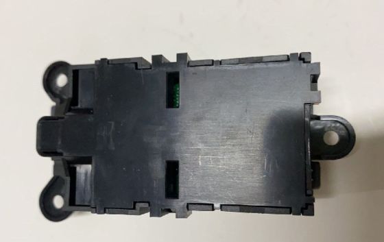 Кнопка переключателя замок двери Tesla Model X Power 1038107-01-D