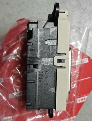Кнопка переключателя замок двери Tesla Model X Power 1038107-01-D