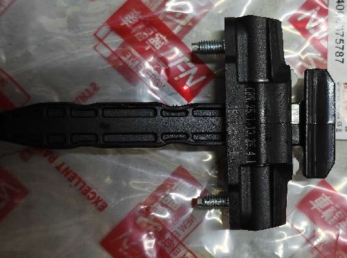 Застежка передней двери Tesla Model Y 1500682-00-B 20x10x5 см