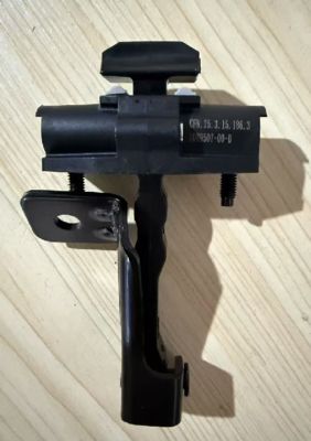 Застежка передней двери Tesla Model Y 1500682-00-B 20x10x5 см