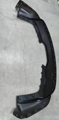 Нижняя секция заднего бампера Tesla Model X с отверстием для буксировочного крюка 168x32x10 мм